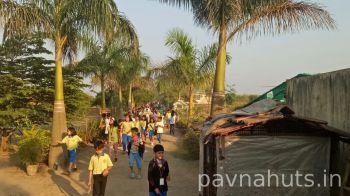 one day school picnic organised at pavnahuts near pune 2